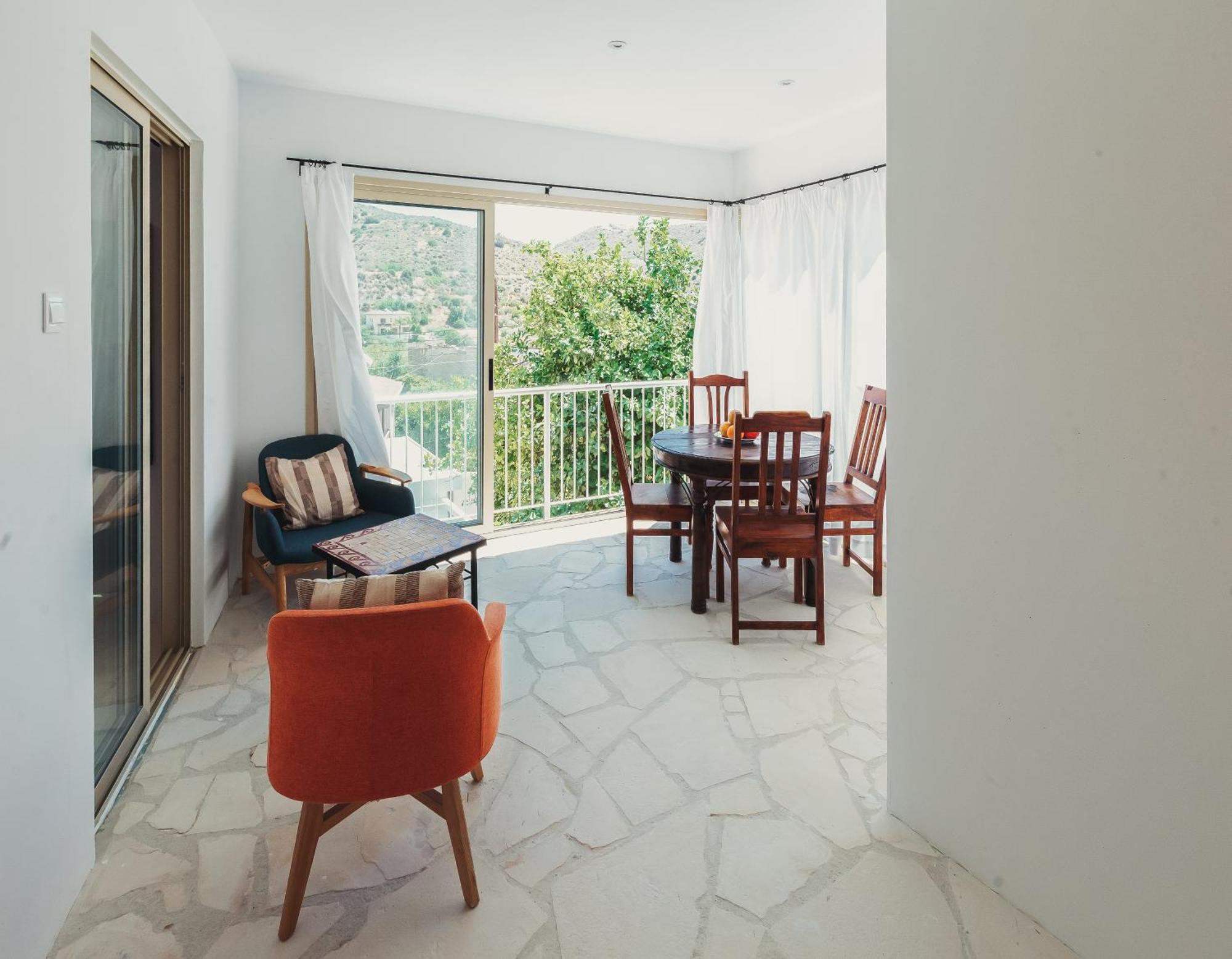 Archondia House - Holiday Apartments With Pool 칼라바소스 외부 사진