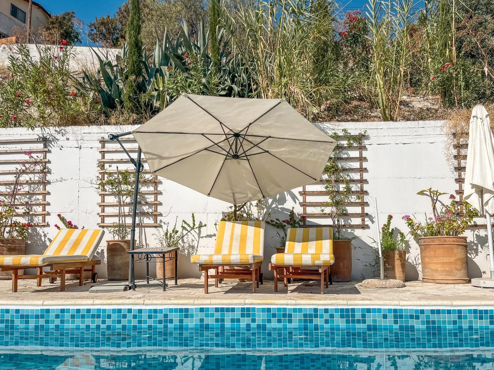 Archondia House - Holiday Apartments With Pool 칼라바소스 외부 사진